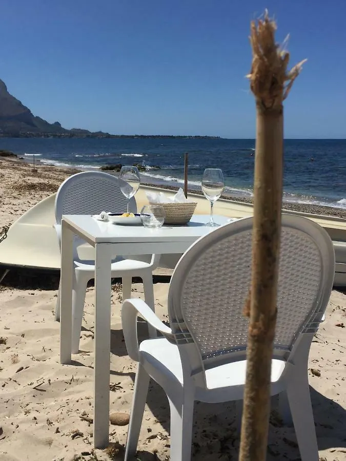 A Casa Di Giuseppe 2 Bed & Breakfast Carini İtalya
